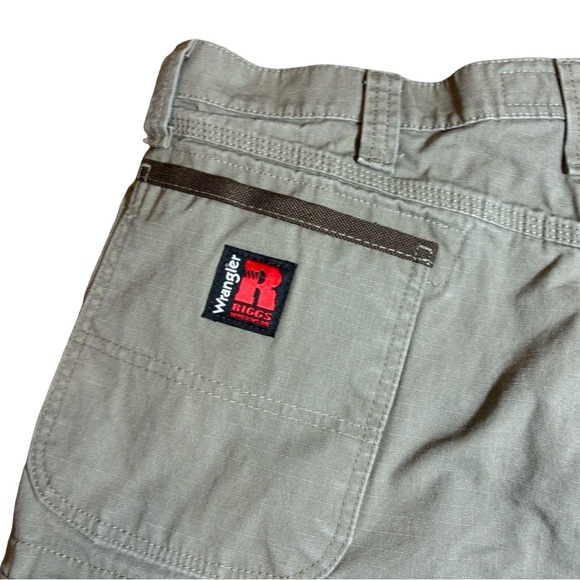 Wrangler Riggs Cargo Work Shorts - Picture 3 of 5